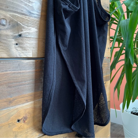 Black Gymshark Sheer Tank - Picture 3 of 4